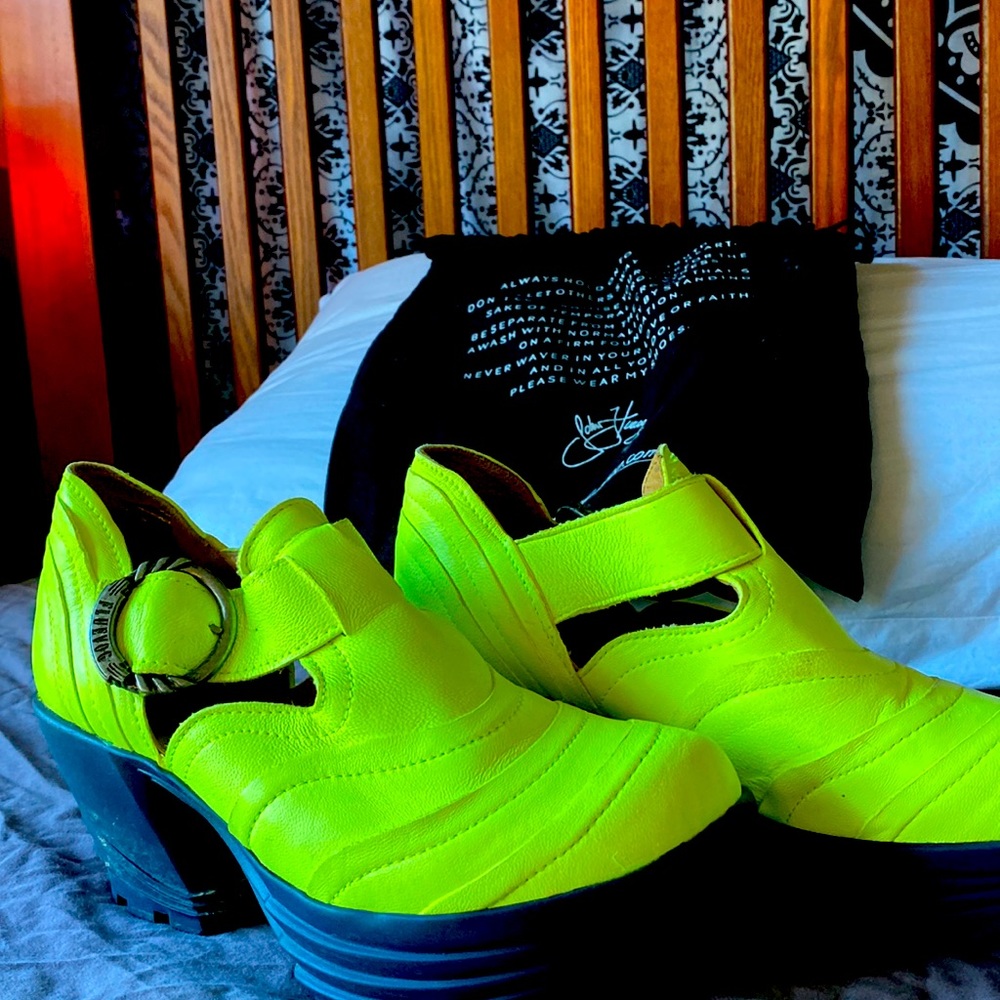Fluevogs
